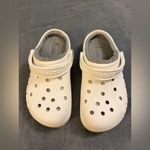 Crocs - lined